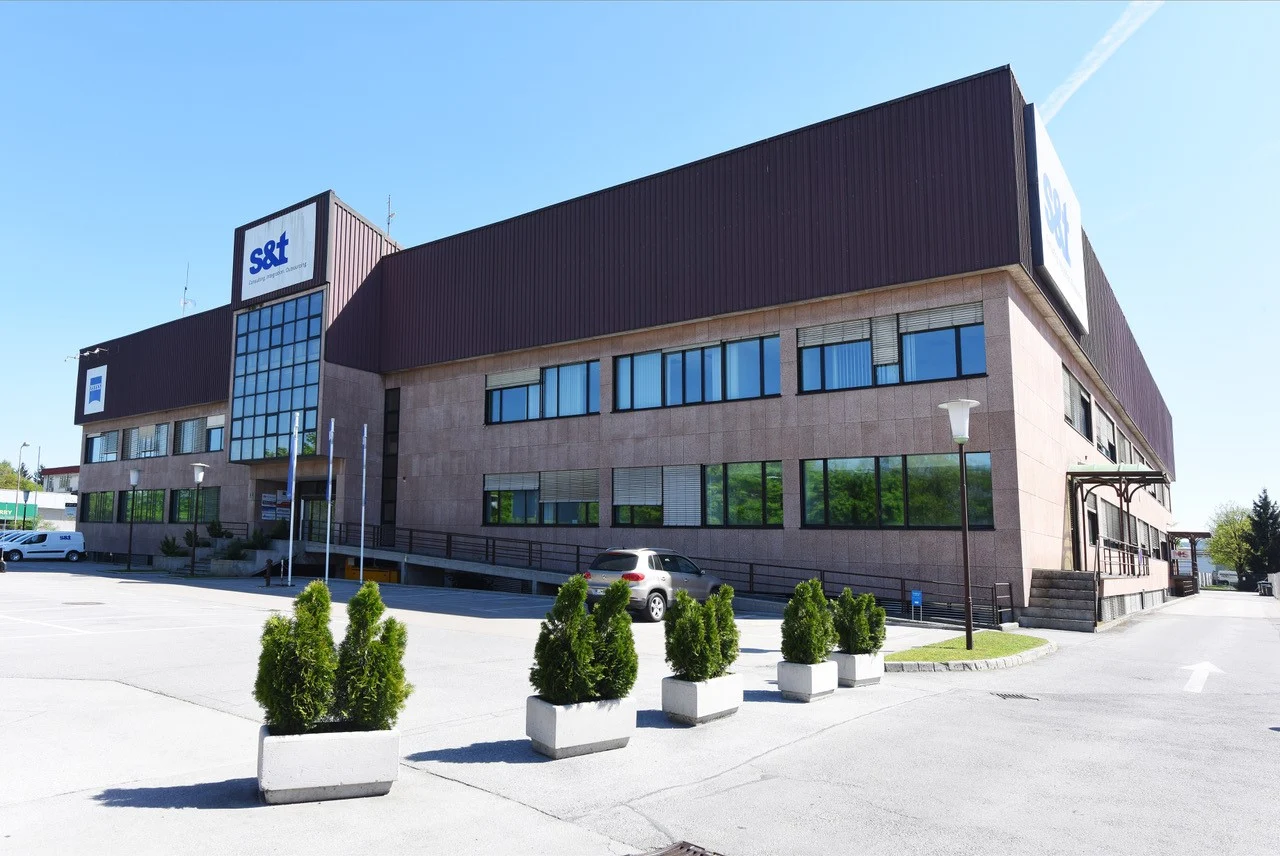 S&T Slovenija